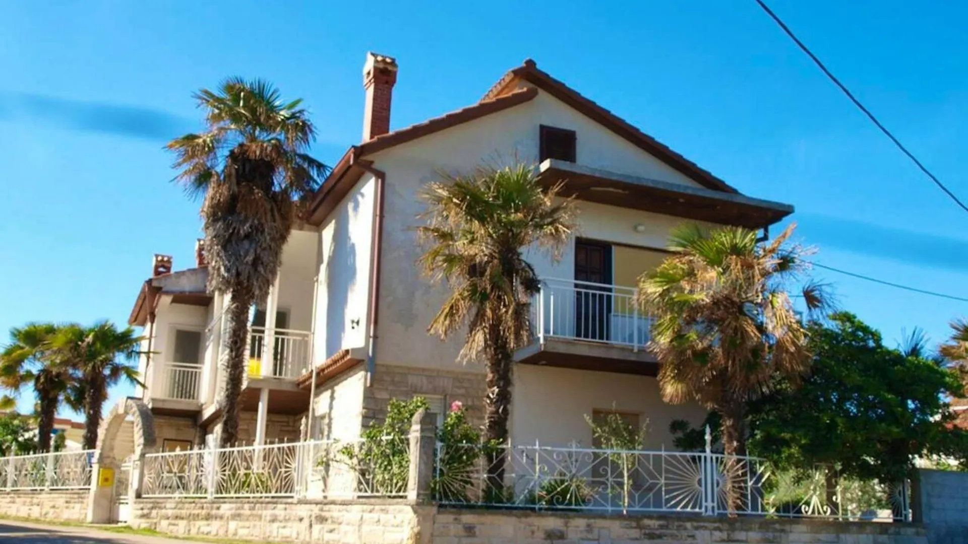 2 Bedrooms Appartement With Wifi At Krnica 2 Km Away From The Beach location