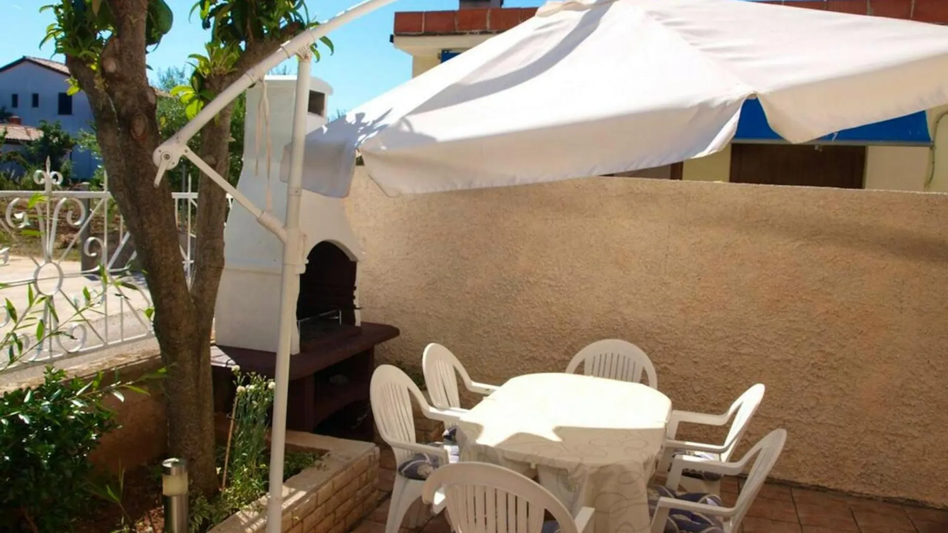 Apartment 2 Bedrooms Appartement With Wifi At Krnica 2 Km Away From The Beach